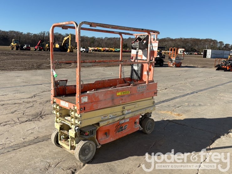 2016-jlg-1930es-image-4