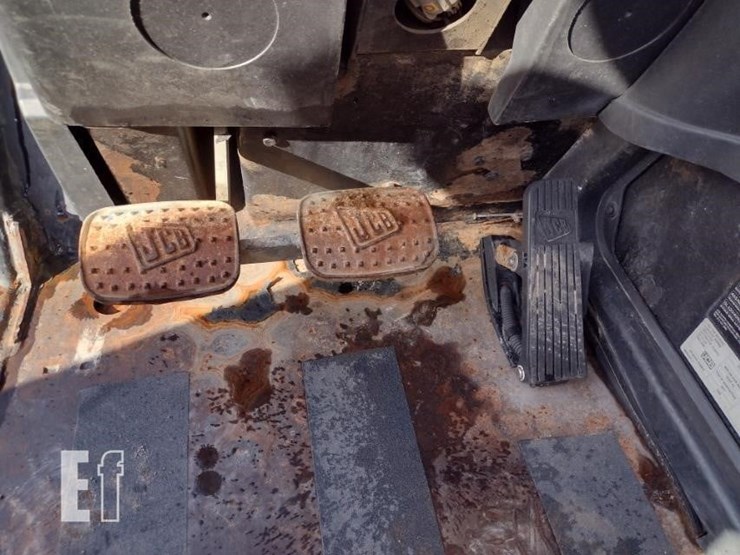 2017-jcb-510-42-image-10