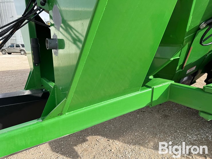 j&m-1151-grain-storm-grain-cart-image-19