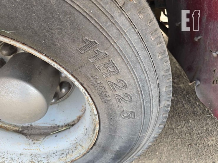 1993-freightliner-fl80-image-28