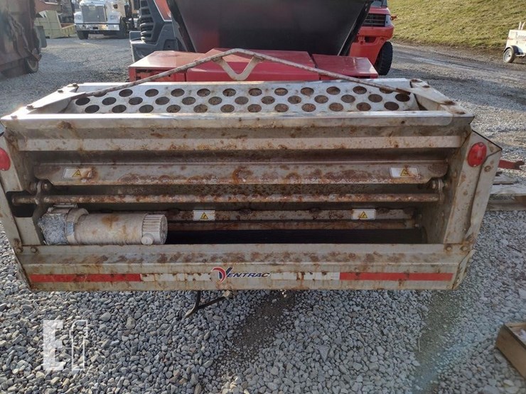 ventrac-3400l-lawn-mower-w/blade-&-broom-image-30