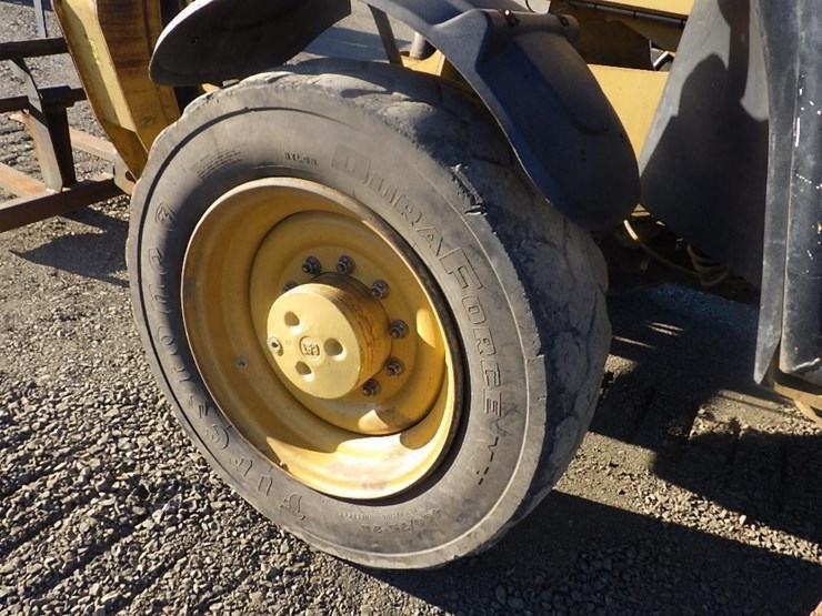 caterpillar-th560b-image-43