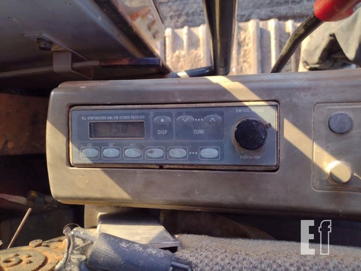 2000-deere-270c-lc-image-11