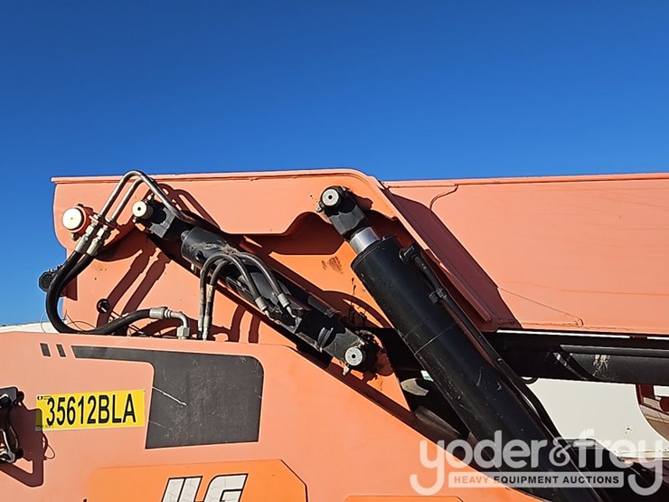 2016-sky-trak-8042-image-9