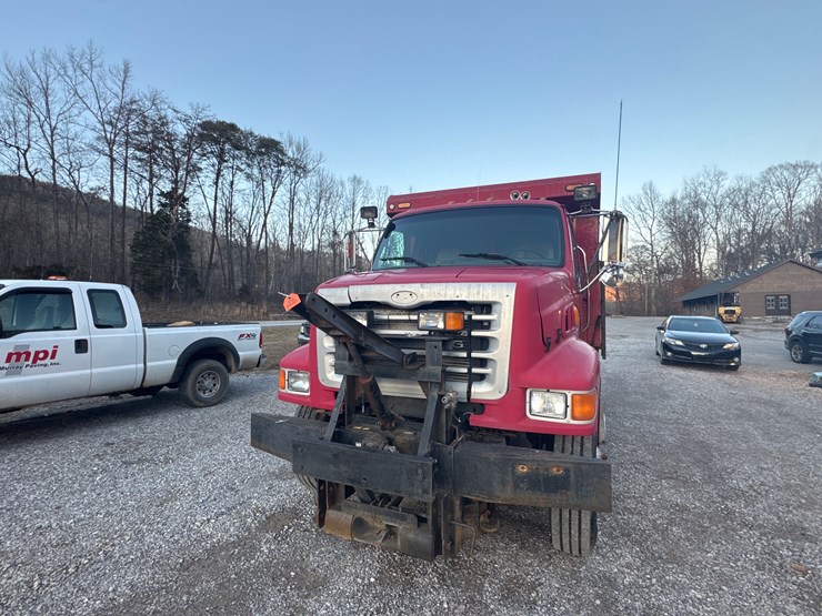 2005-sterling-l7500-image-2