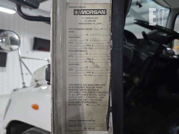 2015-hino-268-image-33