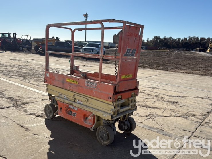 2016-jlg-1930es-image-6