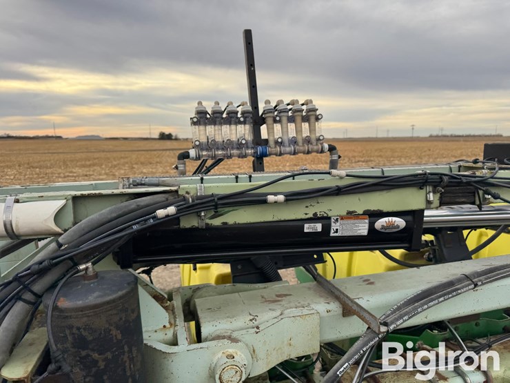 john-deere-16-image-11