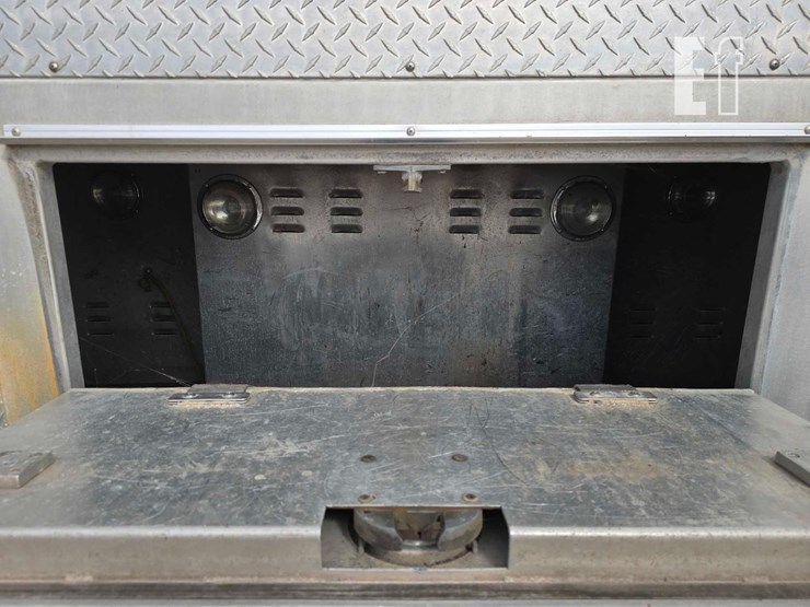 1993-freightliner-fl80-image-18