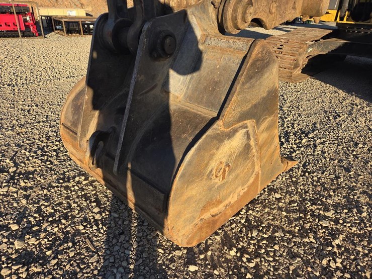 2012-deere-160d-lc-image-12