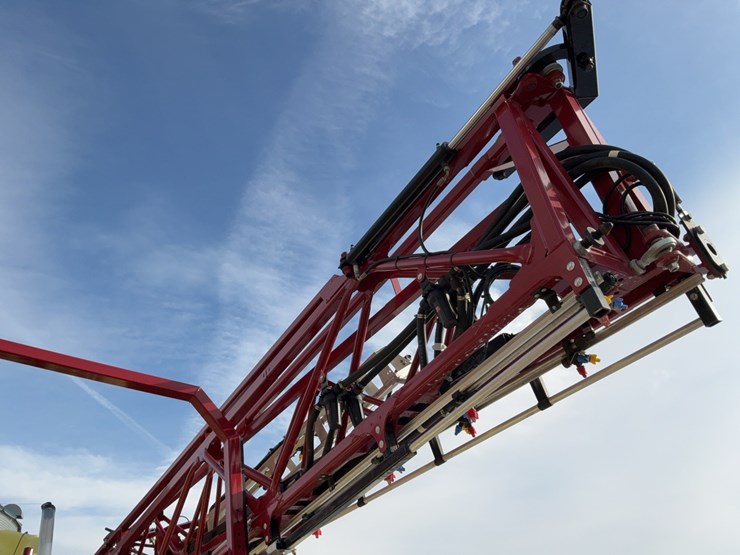 2024-hardi-commander-45-pull-type-sprayer-image-13