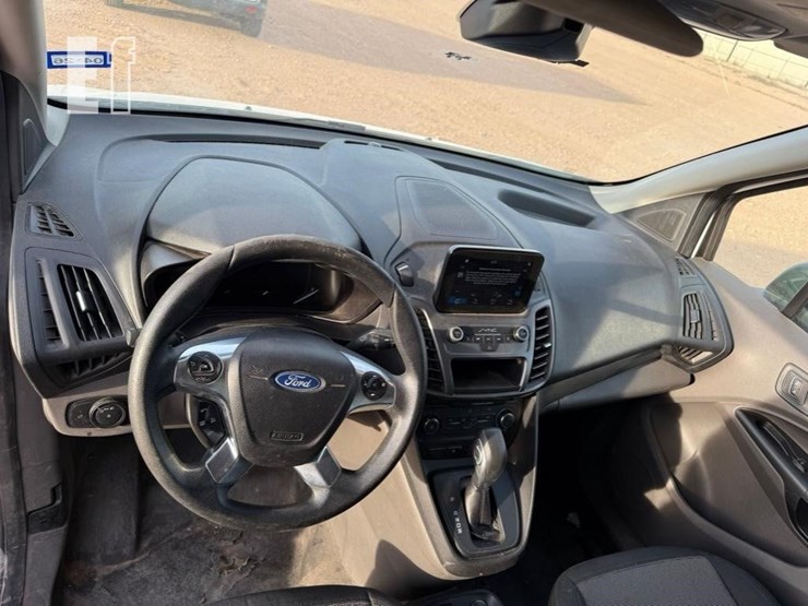 2019-ford-transit-connect-image-14