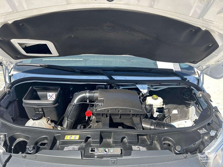 2022-mercedes-benz-sprinter-1500-image-9