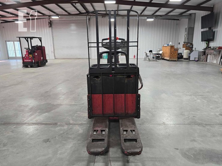 raymond-8400-image-7