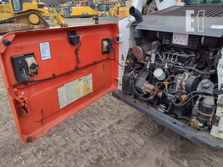 2016-bobcat-s590-image-25