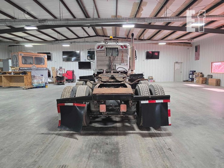 2006-mack-vision-cxn613-image-8