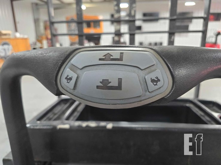 raymond-8410-image-11