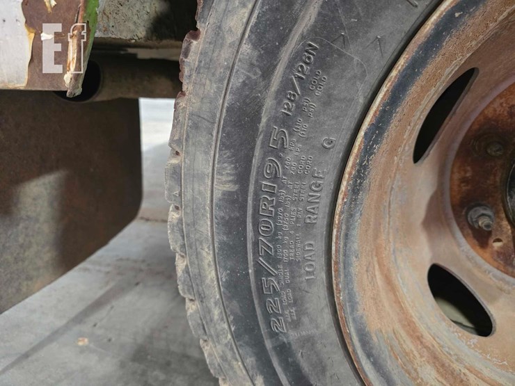 1999-ford-f550-image-27