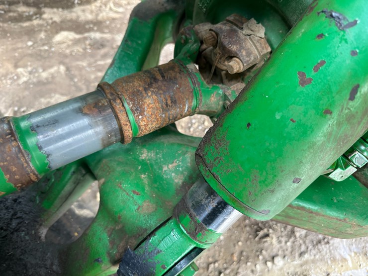 2010-john-deere-8345r-image-23