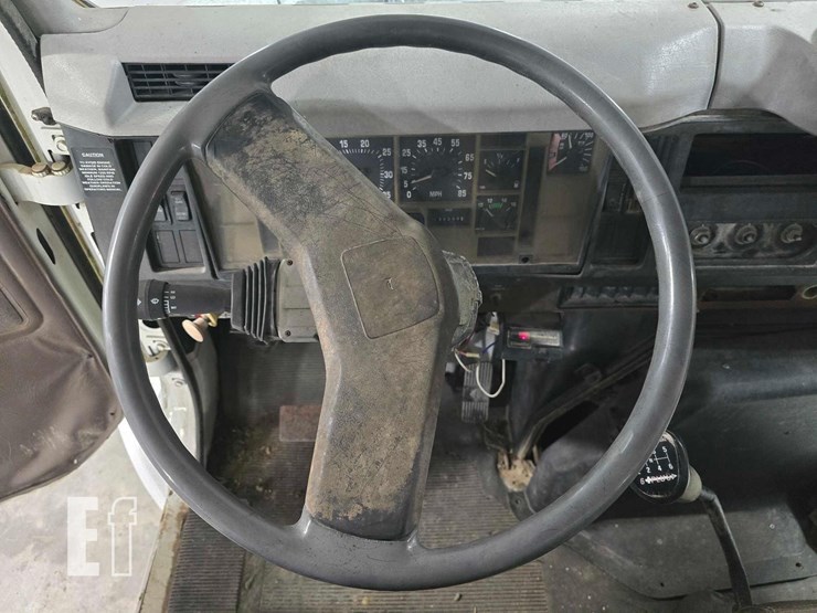 1998-international-4700-image-10