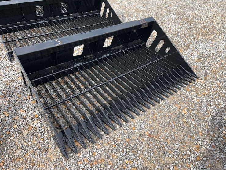 sliding-loader-sieve-shovel-image-1