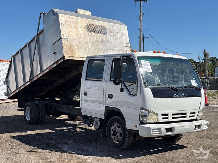 2006-isuzu-npr-image-2