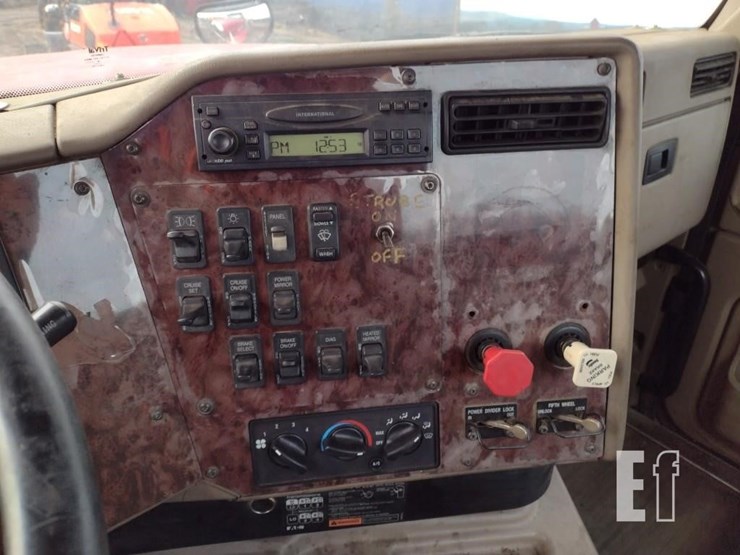 2006-international-paystar-5900-image-11