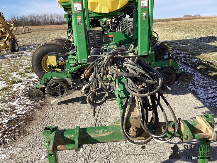 2008-john-deere-1770-image-12