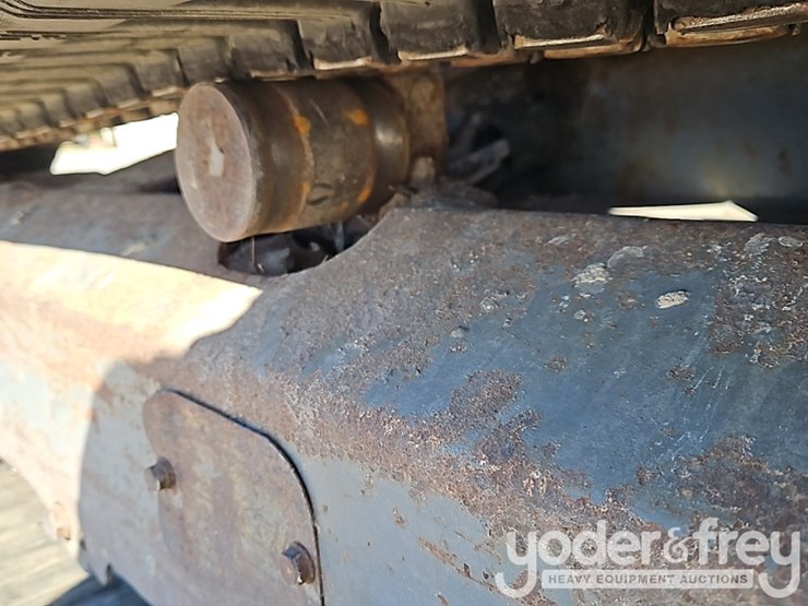 2019-takeuchi-tb235-image-11