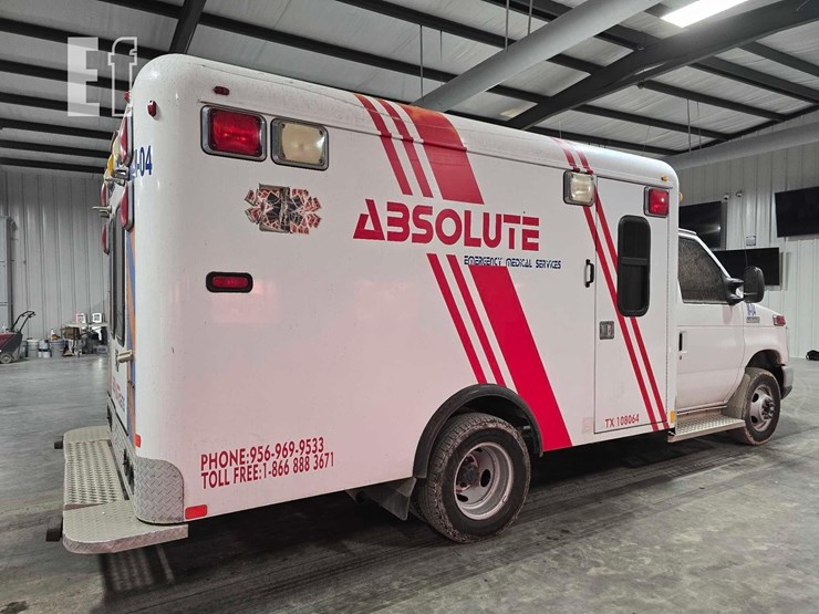 2019-ford-e350-sd-image-3