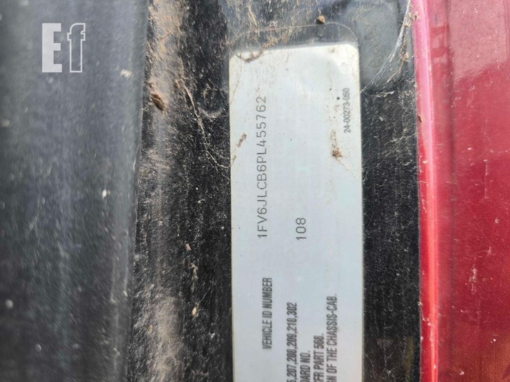 1993-freightliner-fl80-image-29