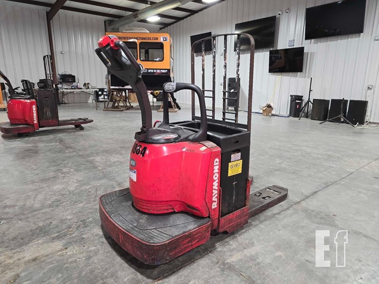 raymond-8400-image-3