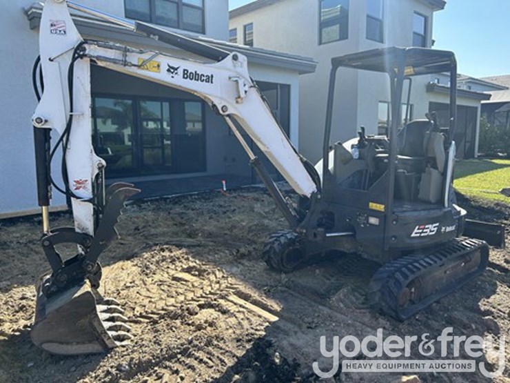 2018-bobcat-e35i-image-1