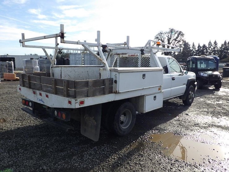 2005-chevrolet-3500-image-4