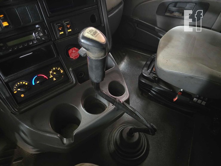 2012-international-prostar-image-20