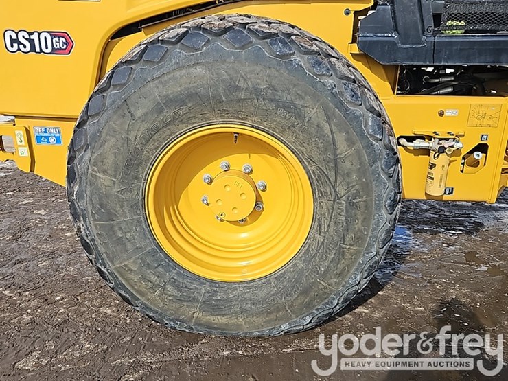 2023-caterpillar-cs10gc-image-8