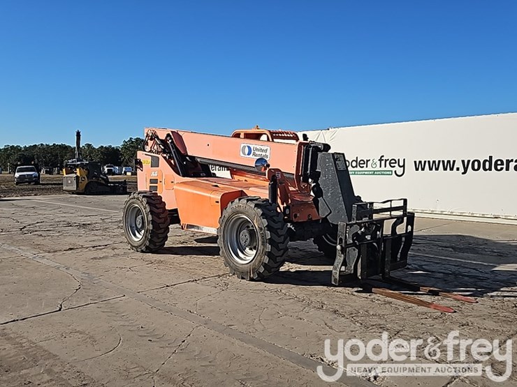 2016-sky-trak-8042-image-7