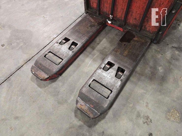 raymond-8400-image-14