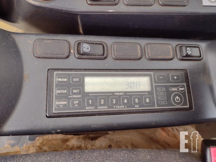 2019-kobelco-sk140sr-lc-5-image-10