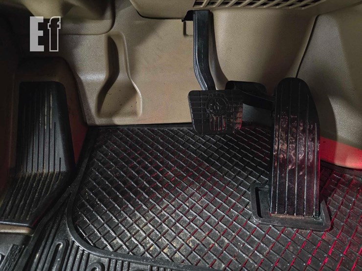 2020-kenworth-t680-image-14