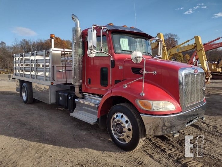 peterbilt-330-image-42