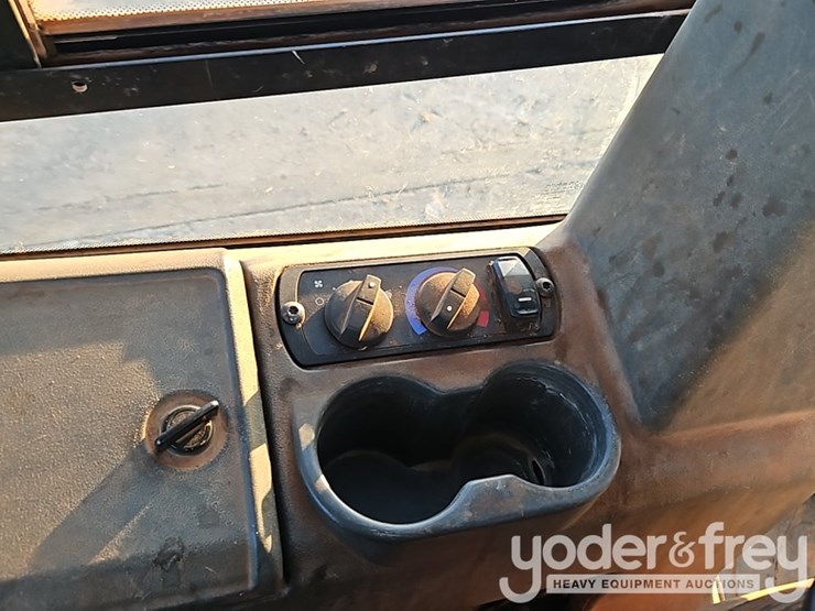 2018-caterpillar-d4k2-lgp-image-29