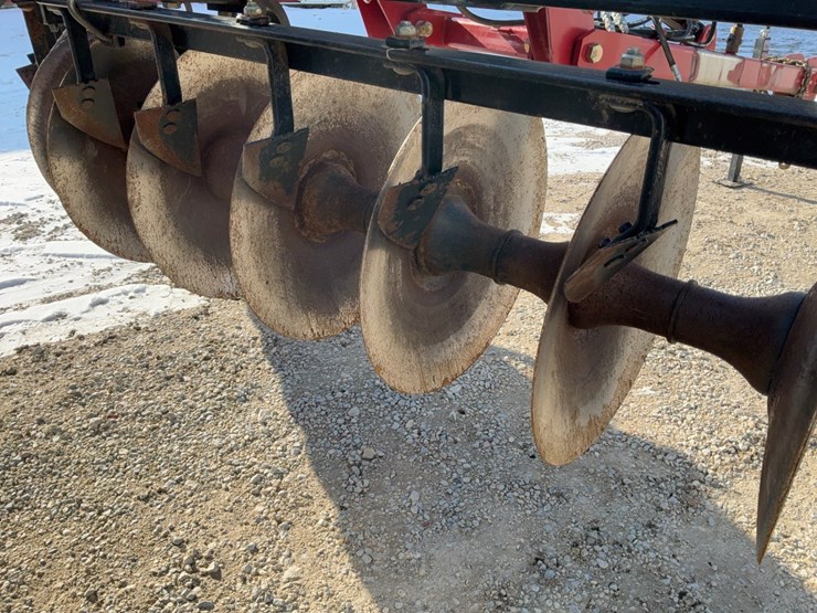 case-ih-870-ecolo-tiger-disc-ripper-image-47