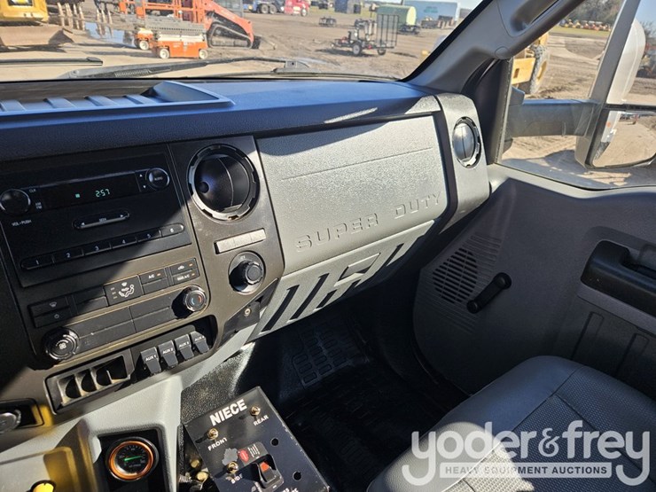 2019-ford-f750-image-26