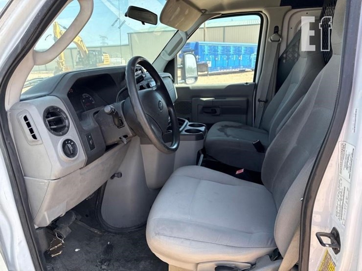 2014-ford-e150-image-9