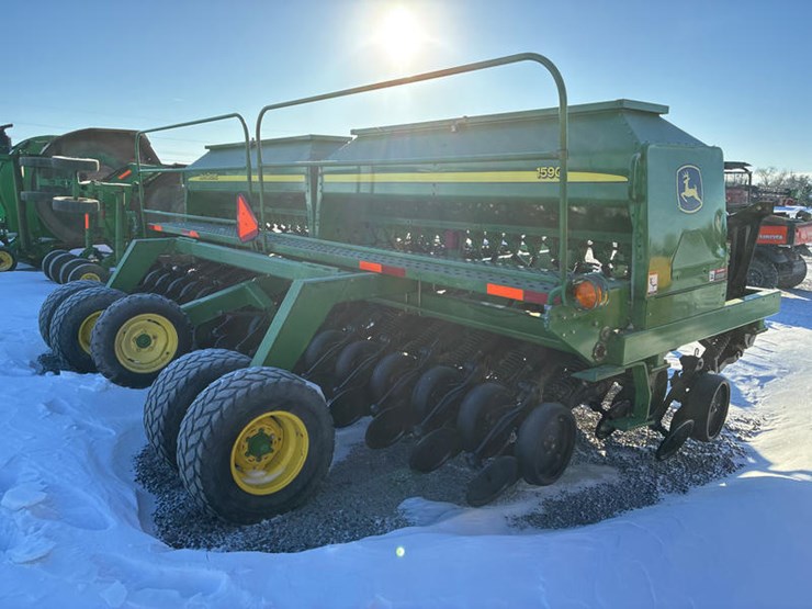 john-deere-1590-image-36