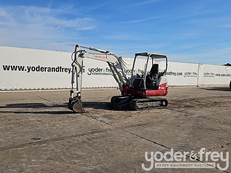 2020-takeuchi-tb240-image-2