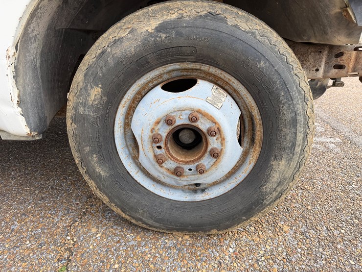 2000-ford-f350-image-18