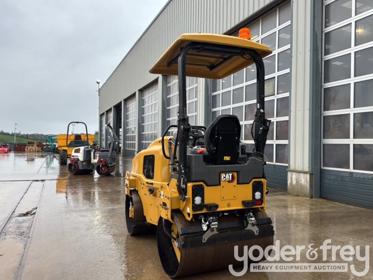 2024-caterpillar-cb2.7-image-3