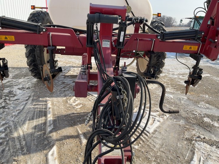 loftness-fs800-fertilizer-spreader-image-55